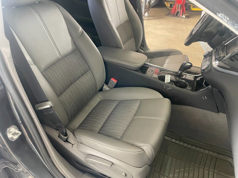 Used 2018 Chevrolet Impala LS FWD image 16