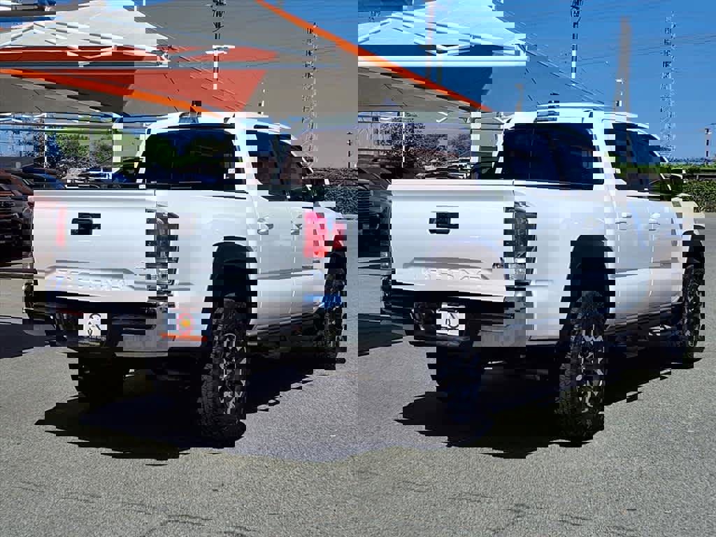 Certified 2023 Toyota Tacoma TRD Off-Road image 4