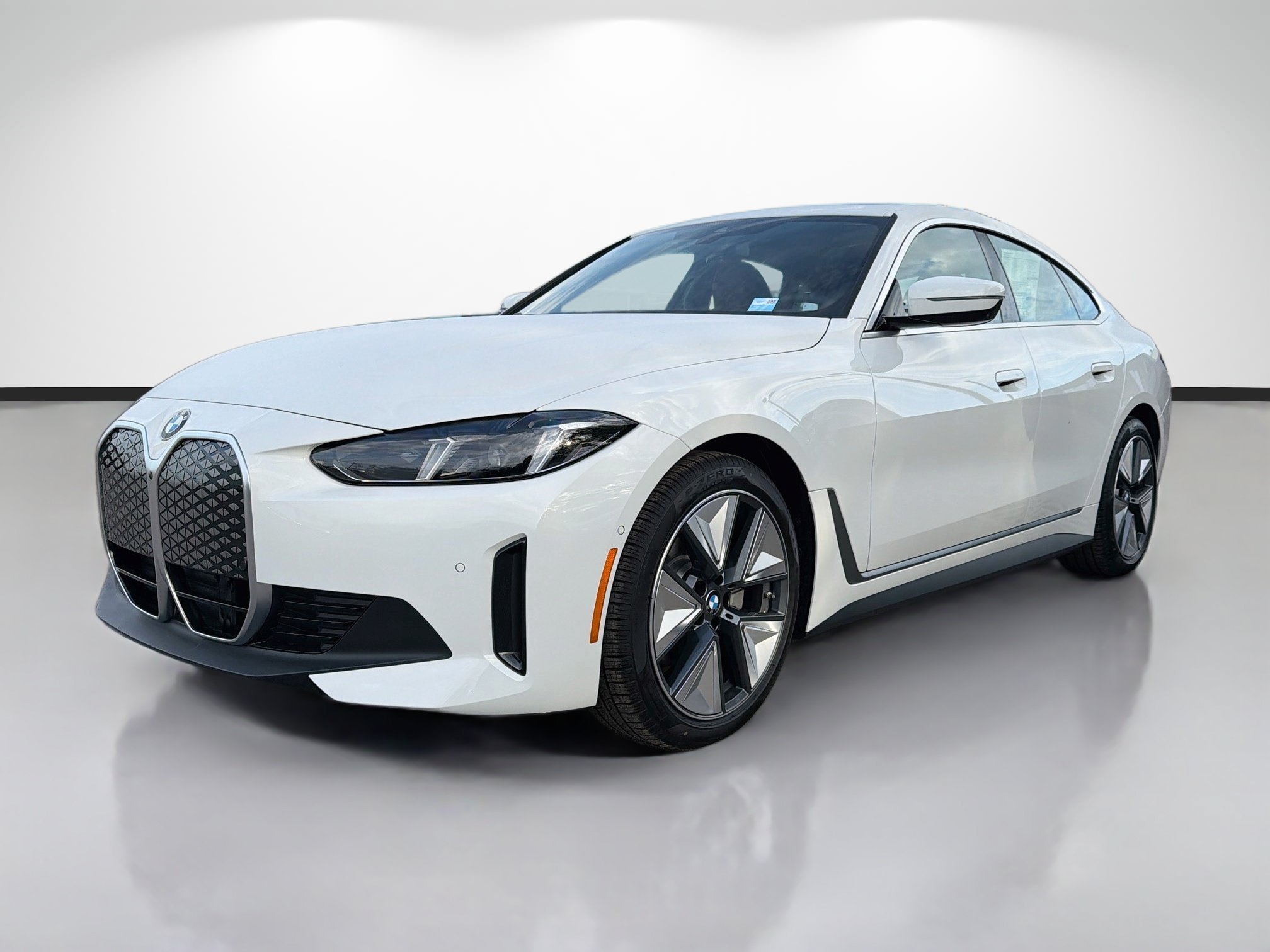 Used 2026 BMW i4 eDrive40 w/ Parking Assistance Package RWD image 7