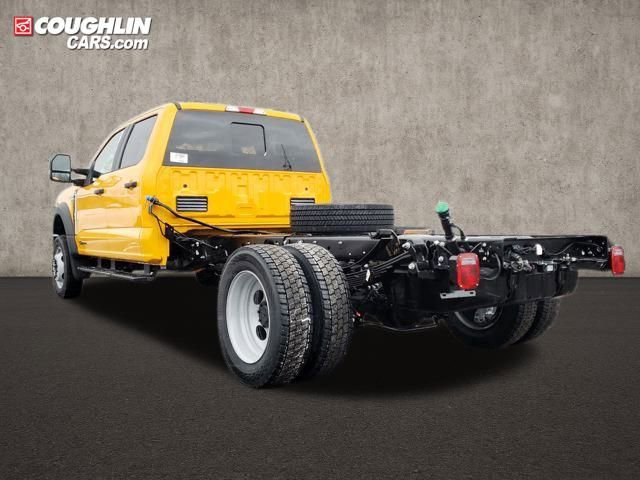 New 2026 Ford F550 4x4 Crew Cab image 6