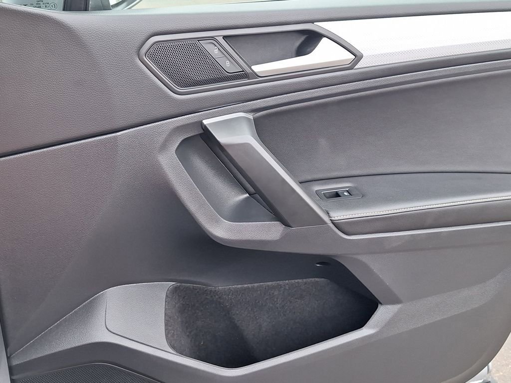 Used 2024 Volkswagen Tiguan S image 25