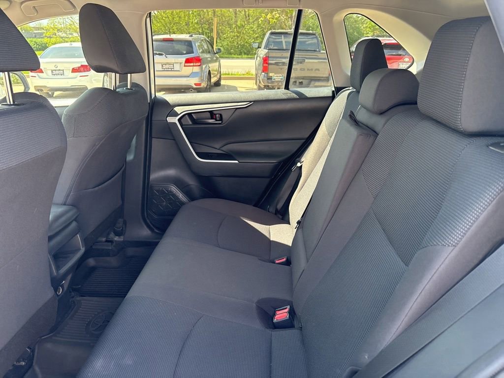 Used 2021 Toyota RAV4 LE FWD image 21