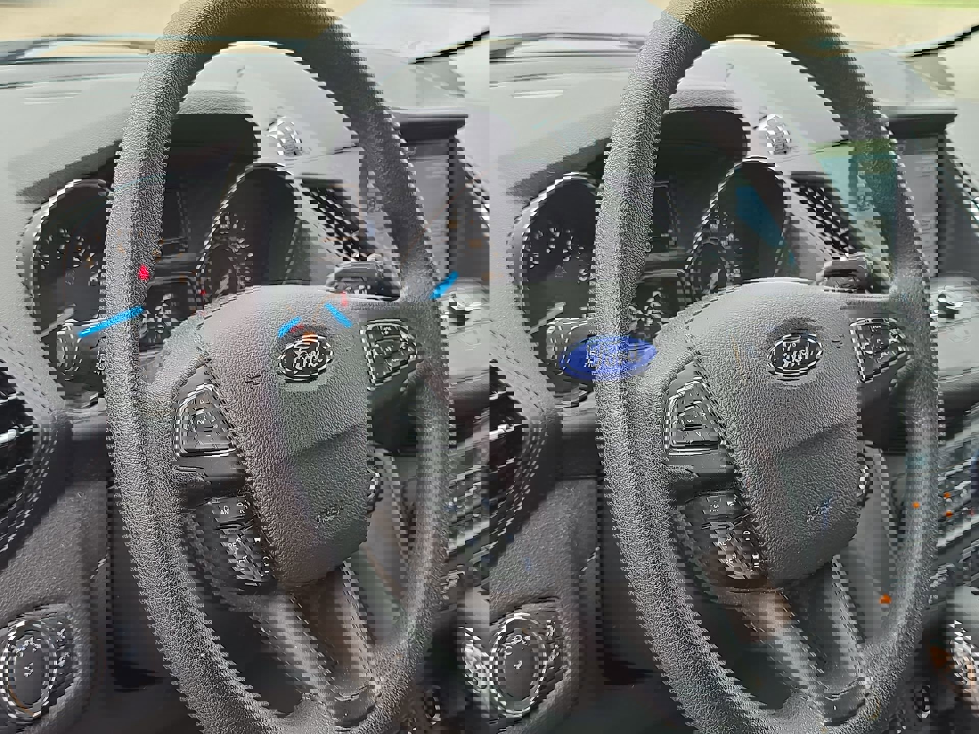 Used 2019 Ford Escape SE image 14