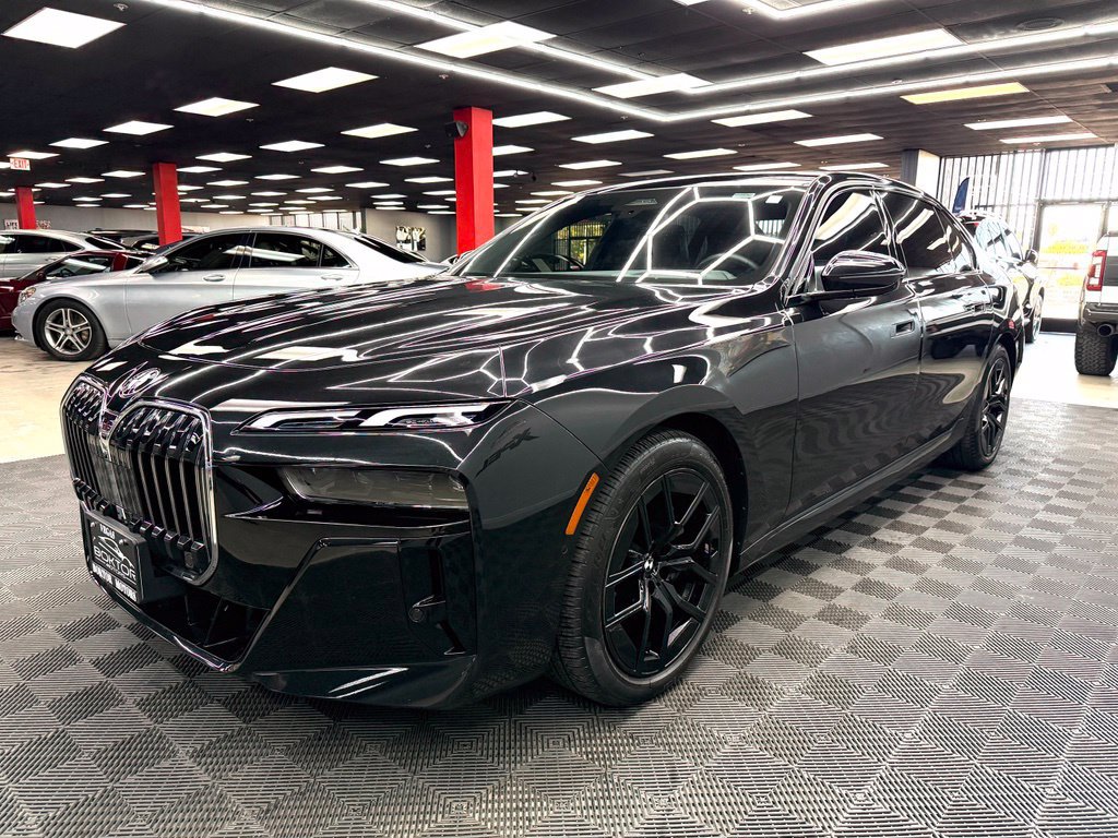 Used 2026 BMW 740i xDrive AWD/4WD image 7