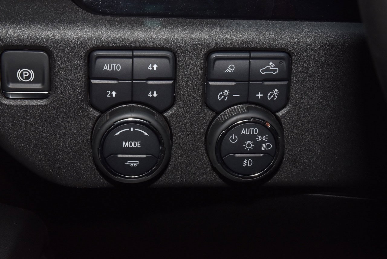 Used 2024 Chevrolet Silverado 2500 LTZ w/ LTZ Plus Package AWD/4WD image 30