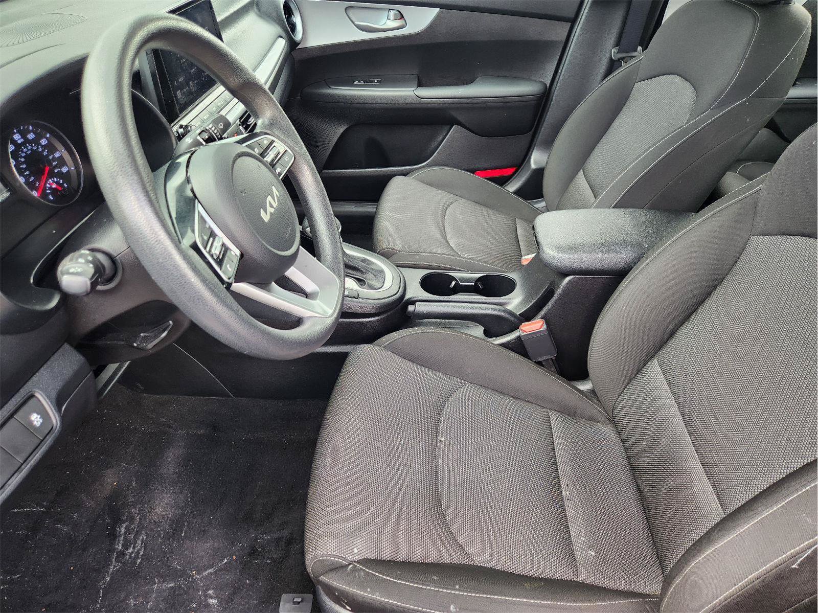 Used 2024 Kia Forte LXS FWD image 13