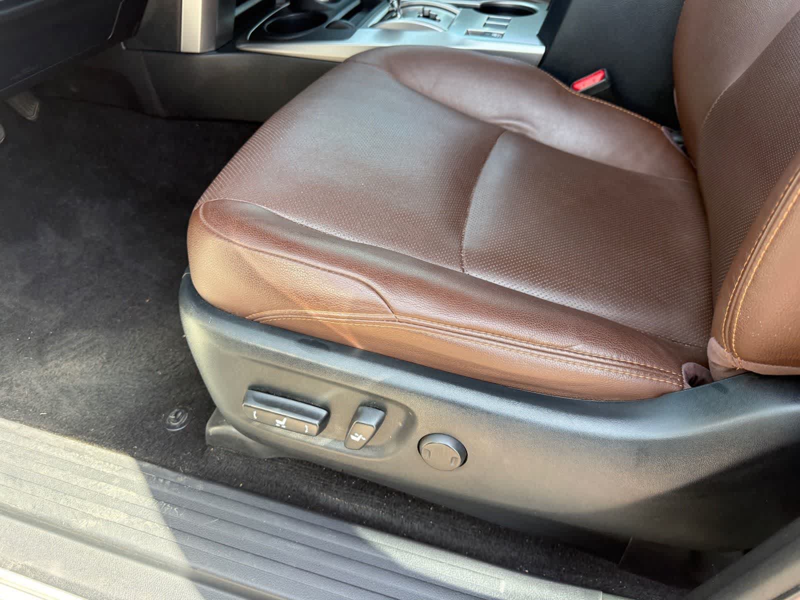 Used 2023 Toyota 4Runner Limited AWD/4WD image 16
