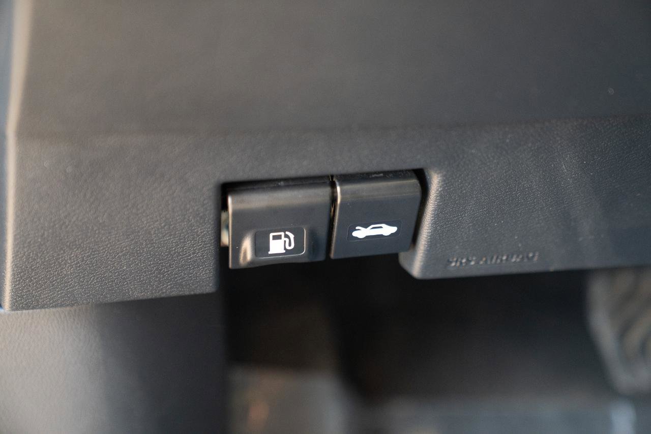Used 2024 Nissan Versa S w/ S Plus Package FWD image 19