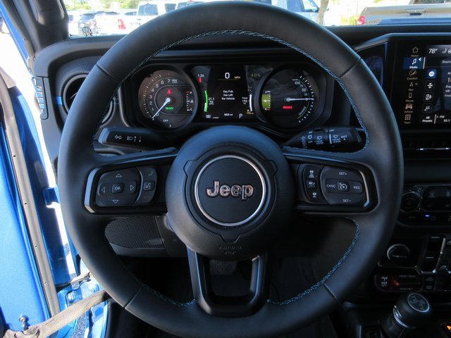 Used 2024 Jeep Wrangler Unlimited Rubicon 4xe image 13
