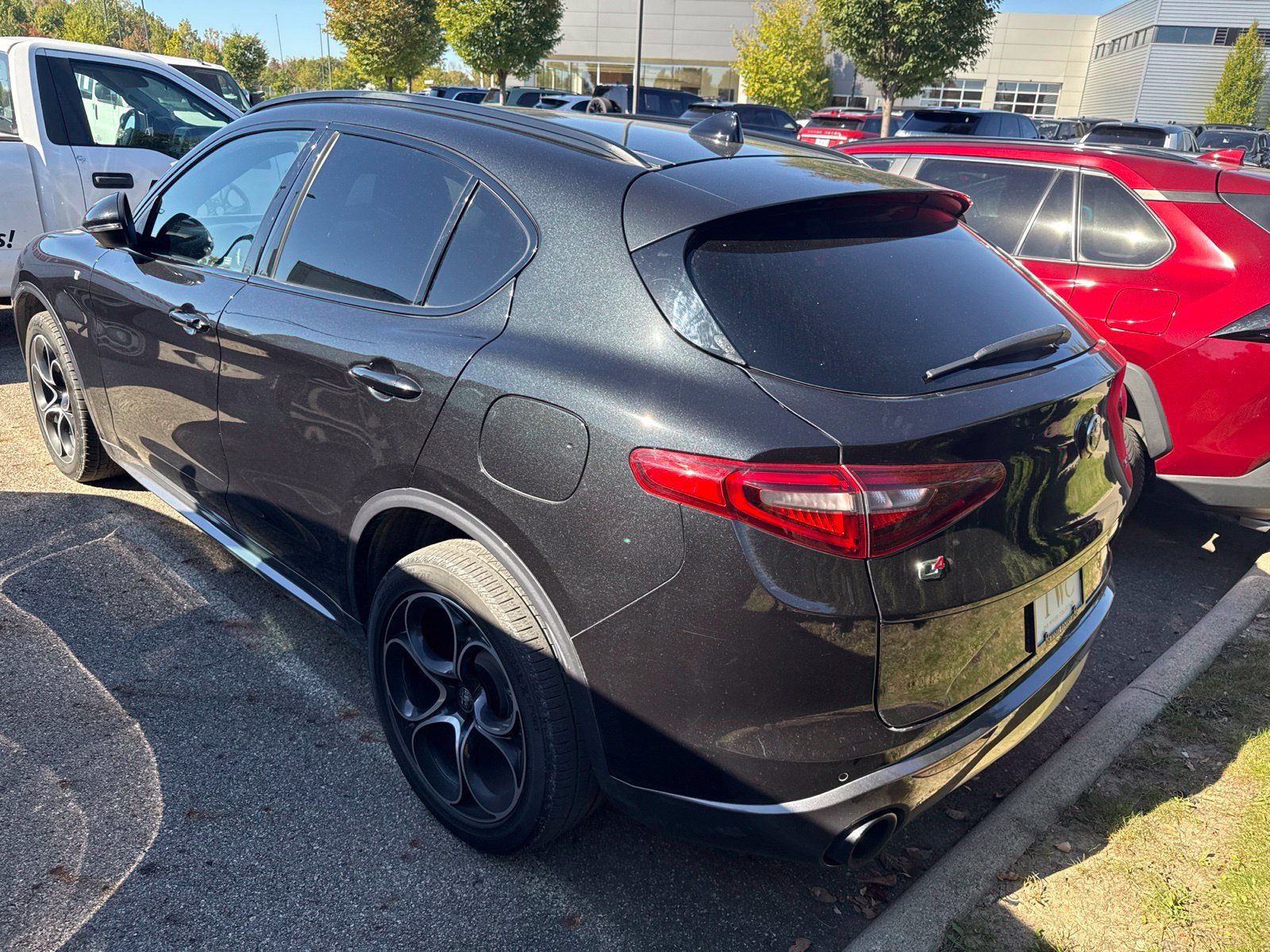 Used 2023 Alfa Romeo Stelvio Ti AWD/4WD image 6