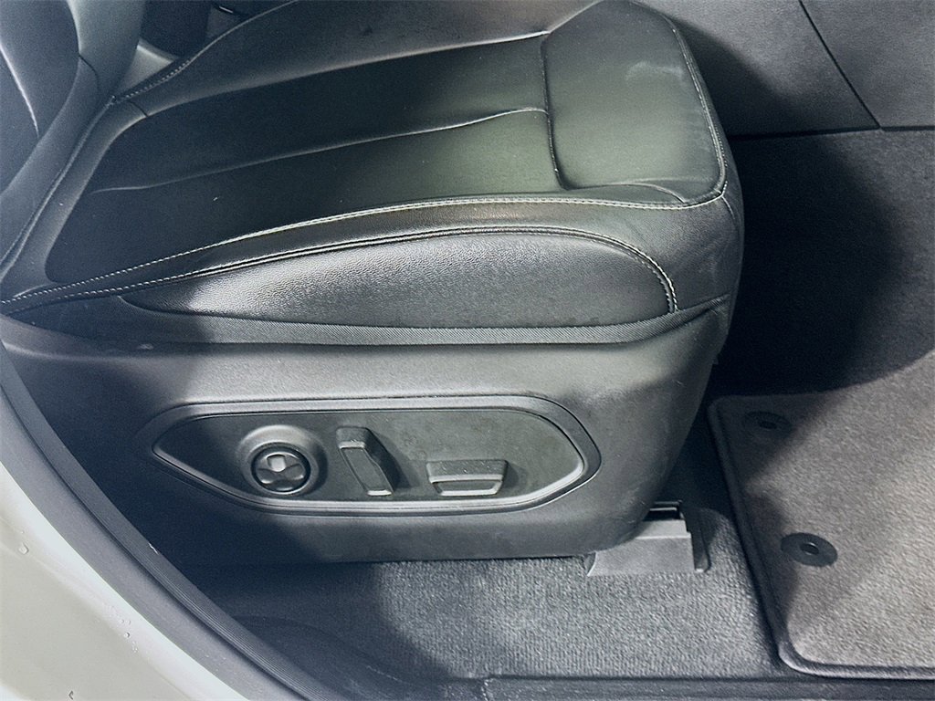 Used 2024 Jeep Grand Cherokee Limited image 23