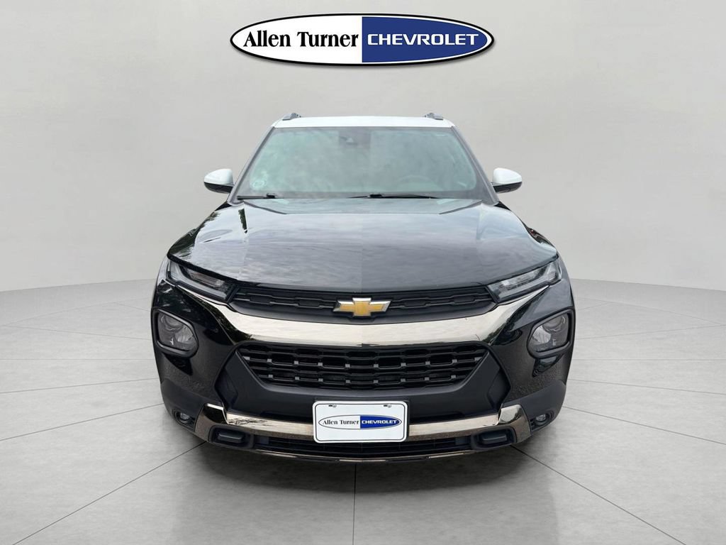 Used 2023 Chevrolet TrailBlazer ACTIV w/ Convenience Package AWD/4WD image 2