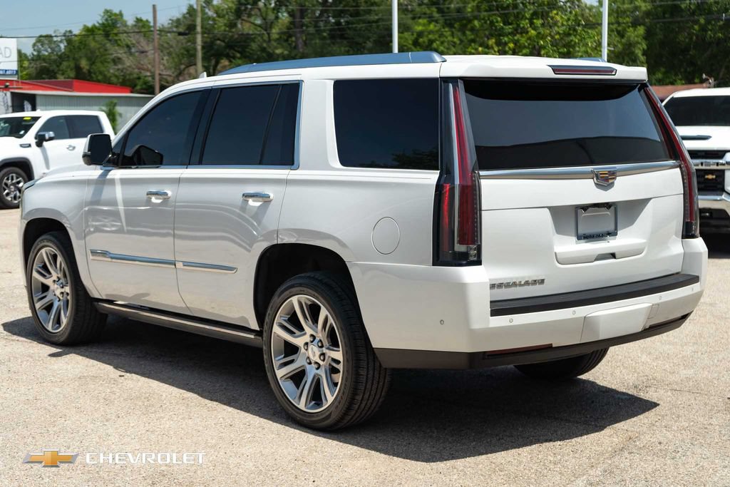 Used 2017 Cadillac Escalade Premium Luxury RWD image 9