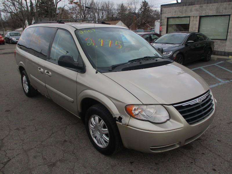 Used 2007 Chrysler Town & Country Touring
