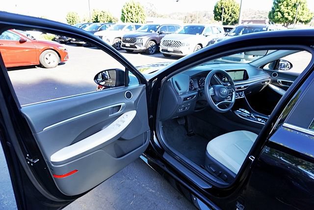 Certified 2023 Hyundai Sonata SEL FWD image 35