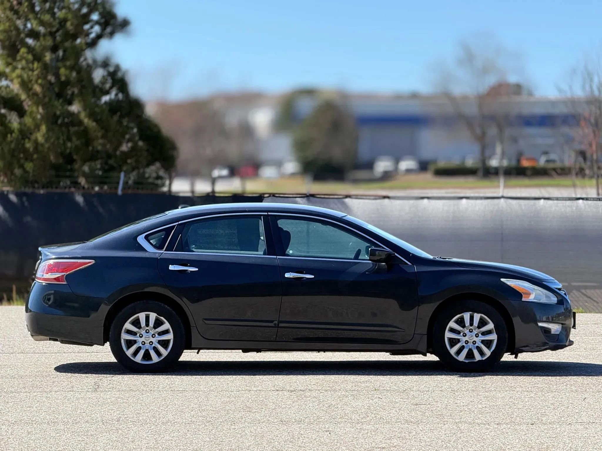 Used 2015 Nissan Altima 2.5 S w/ Power Driver Seat Package FWD image 7
