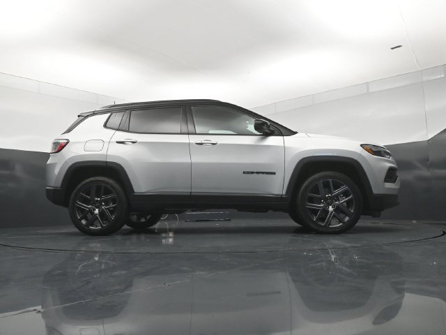 New 2026 Jeep Compass Limited AWD/4WD image 21