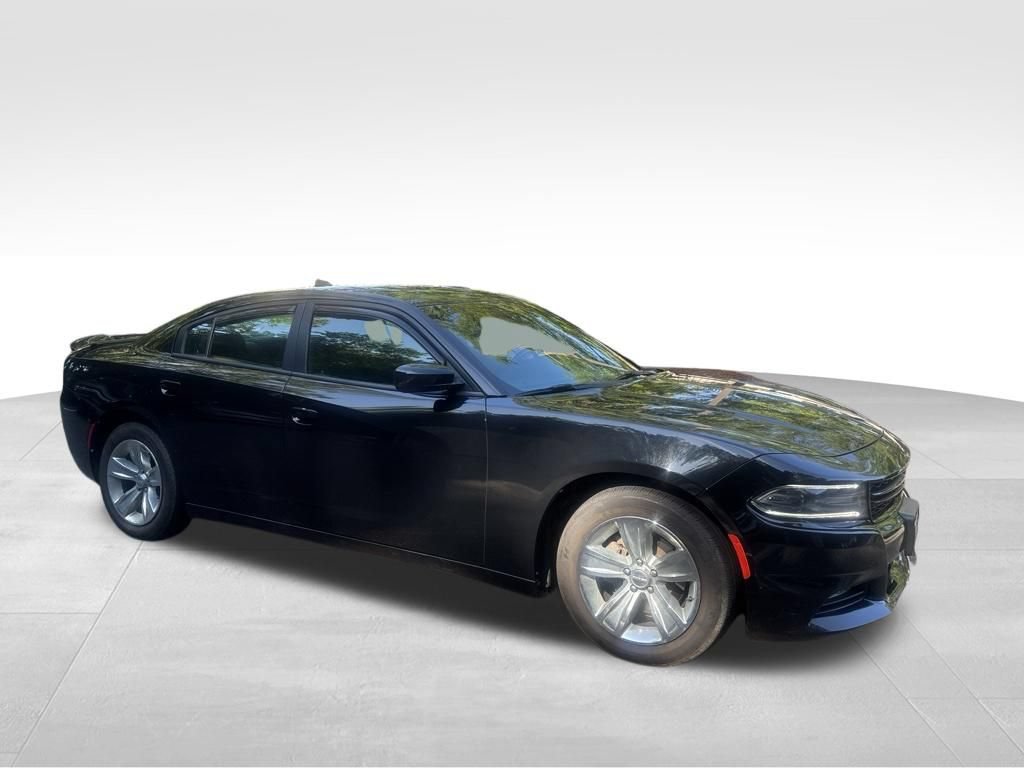 Used 2016 Dodge Charger SXT RWD image 9