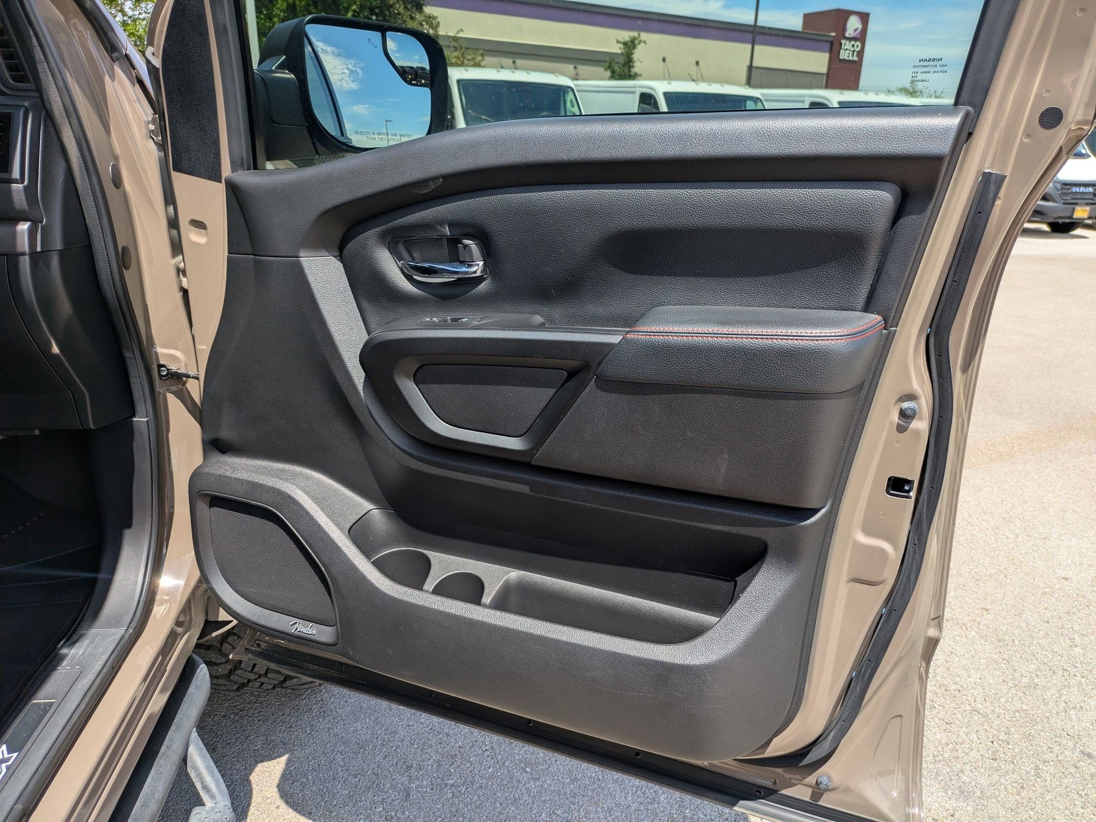 Used 2021 Nissan Titan PRO-4X w/ Pro-4x Convenience Package image 28