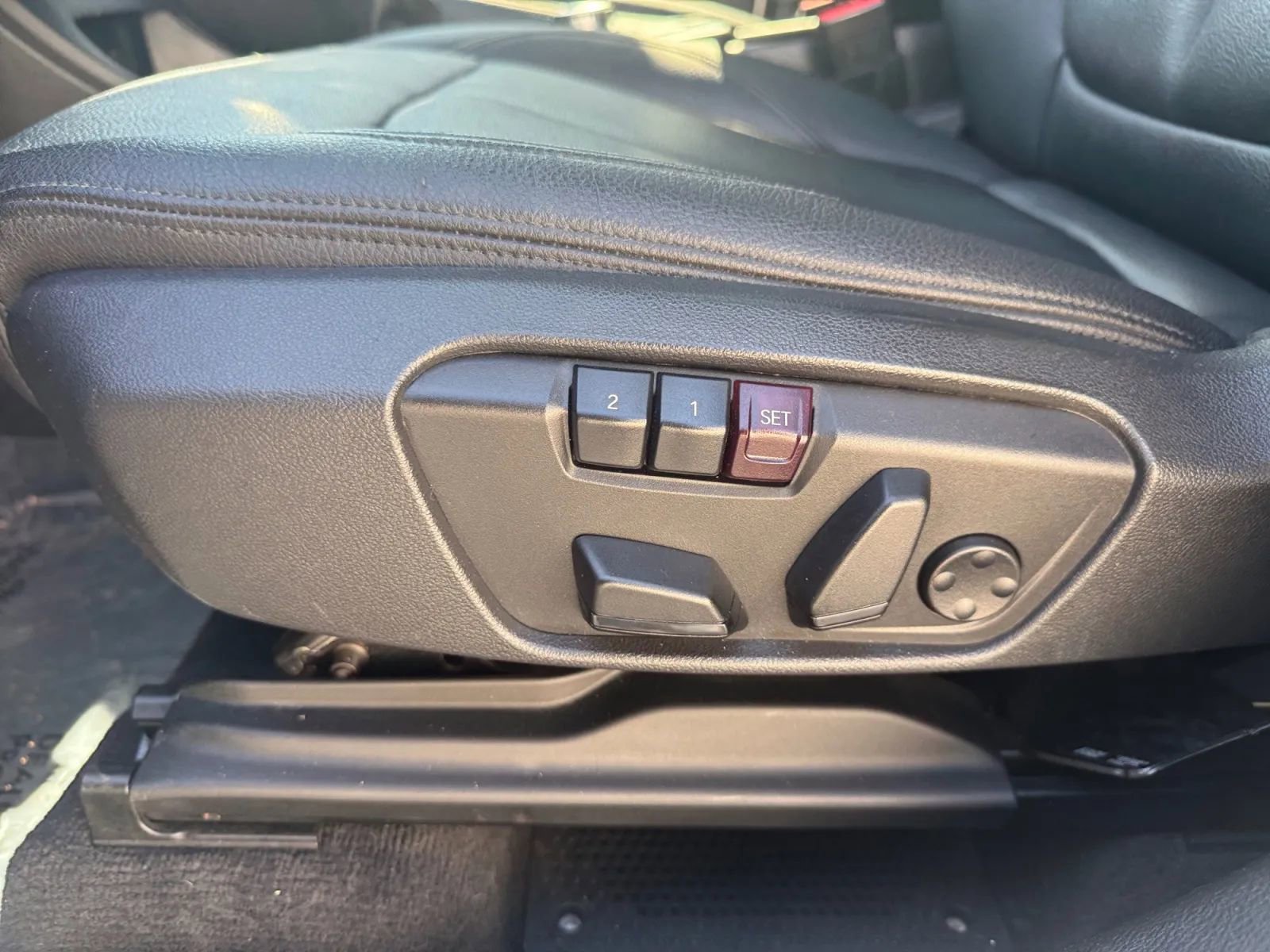 Used 2019 BMW X1 xDrive28i w/ Convenience Package image 18