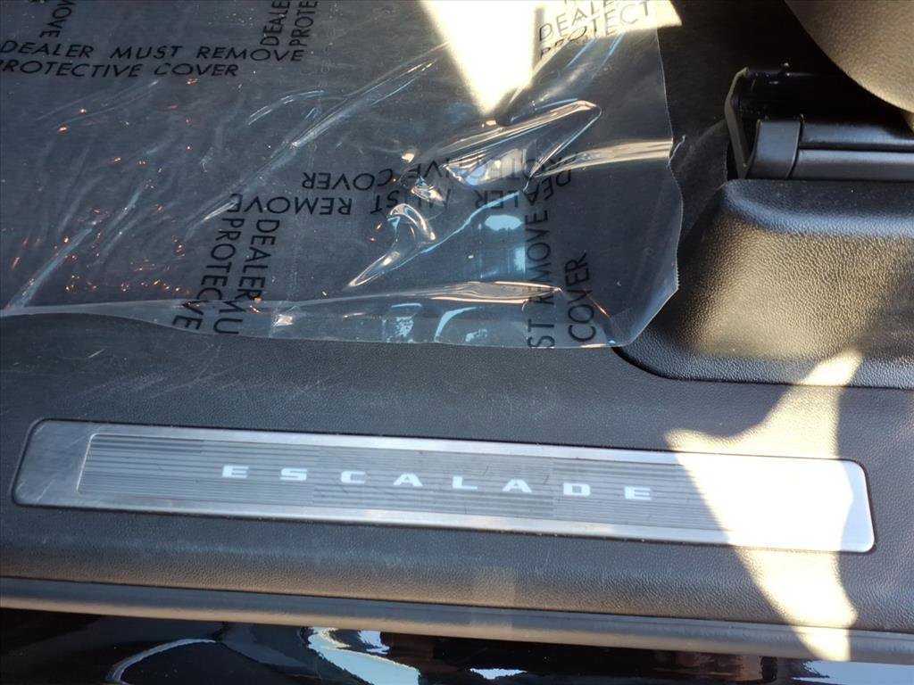 Certified 2024 Cadillac Escalade Sport w/ LPO, ONYX Package image 23