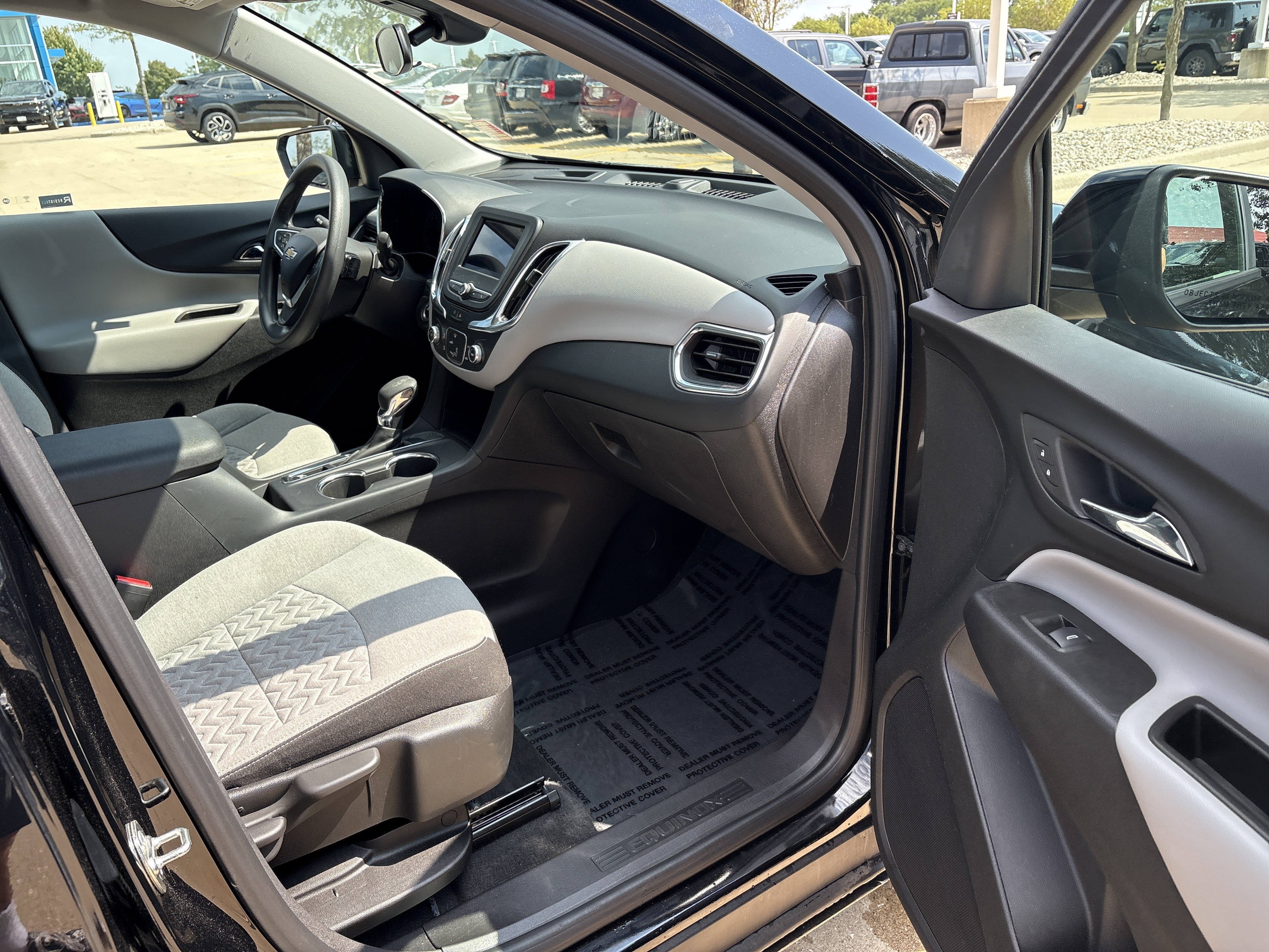 Used 2024 Chevrolet Equinox LS w/ Midnight Edition FWD image 14