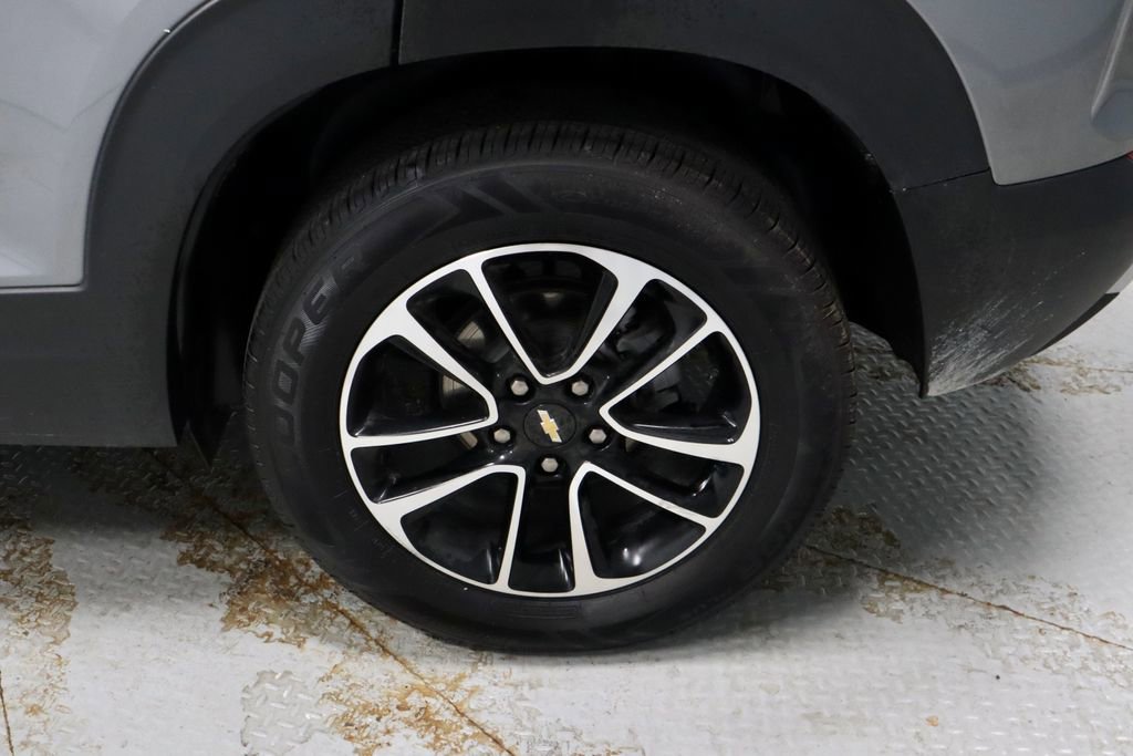 Used 2024 Chevrolet TrailBlazer LT AWD/4WD image 18