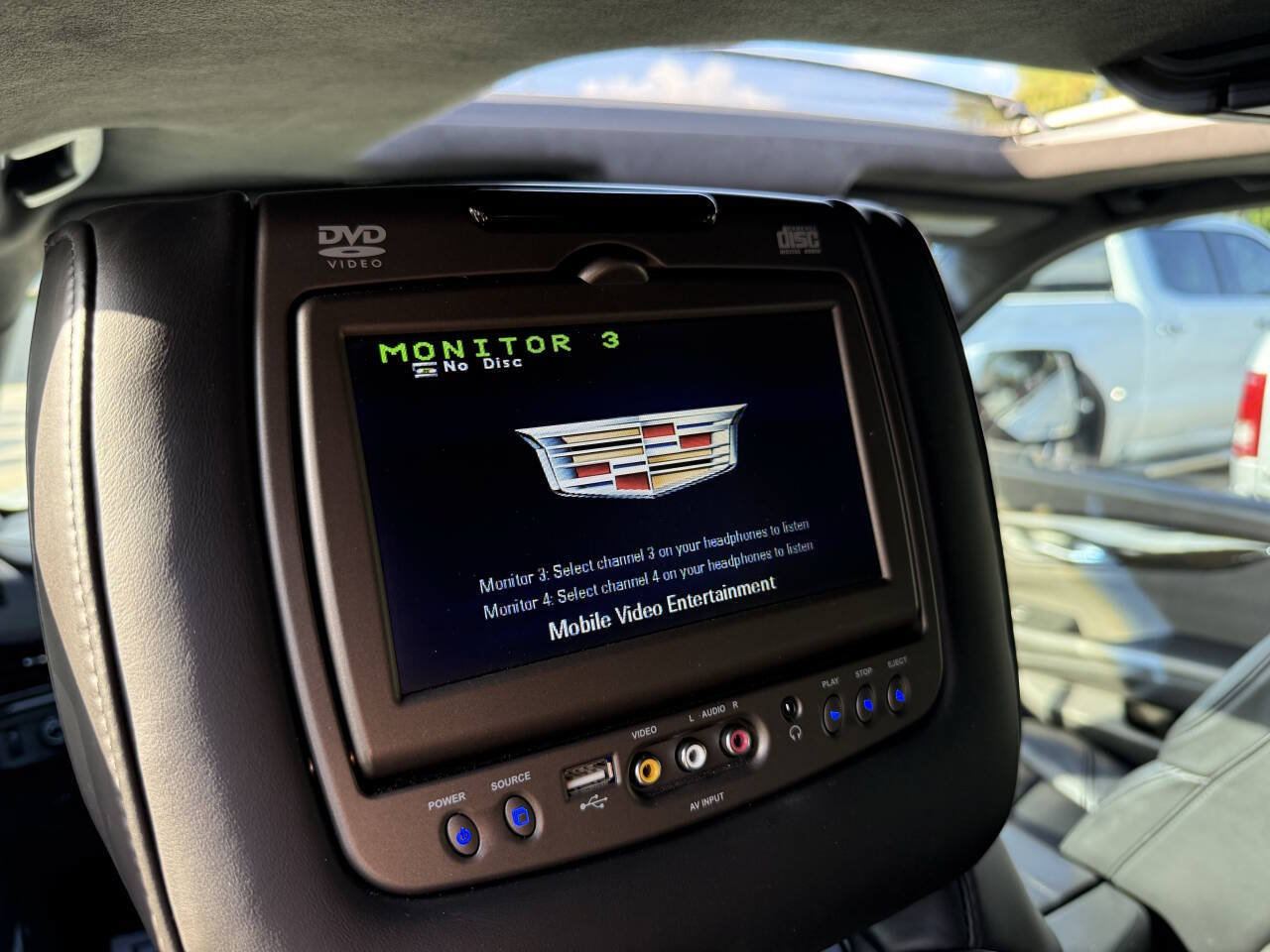 Used 2017 Cadillac Escalade Platinum AWD/4WD image 15