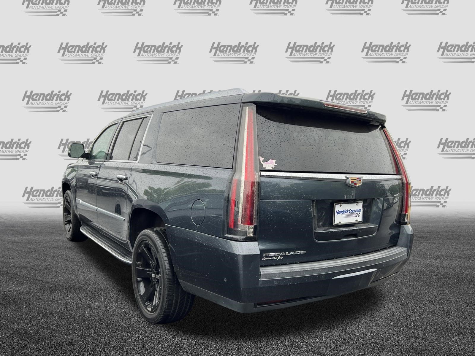Used 2019 Cadillac Escalade ESV Luxury AWD/4WD image 8