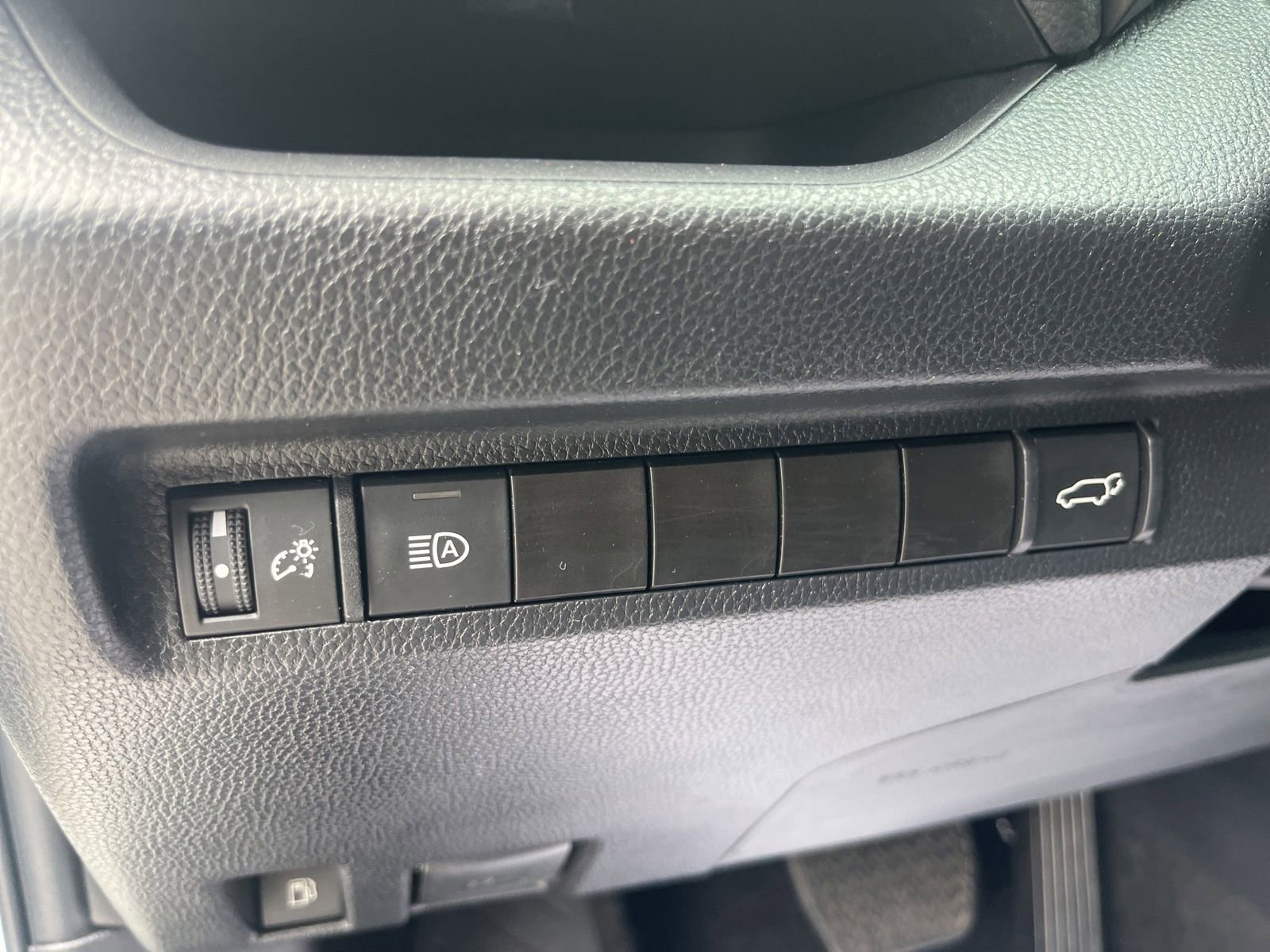Used 2024 Toyota RAV4 XSE AWD/4WD image 13