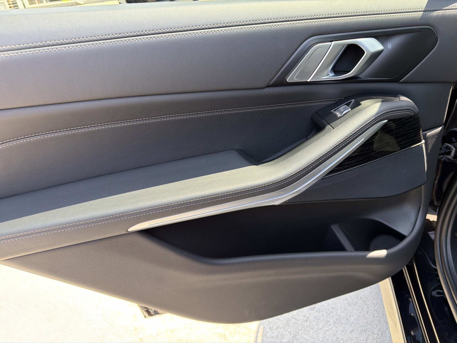 Certified 2024 BMW X7 xDrive40i w/ M Sport Package AWD/4WD image 9