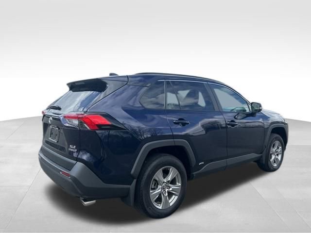 Used 2024 Toyota RAV4 XLE w/ Convenience Package image 6