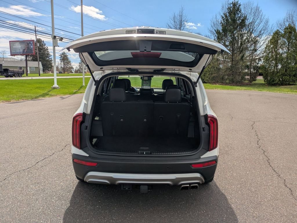 Used 2020 Kia Telluride S w/ S 8 Passenger Seating Package image 23