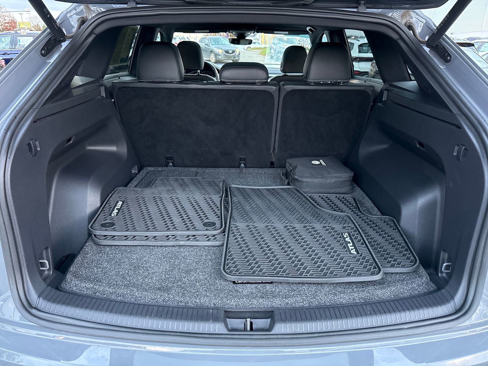 Certified 2023 Volkswagen Atlas Cross Sport SEL Premium R-Line image 24