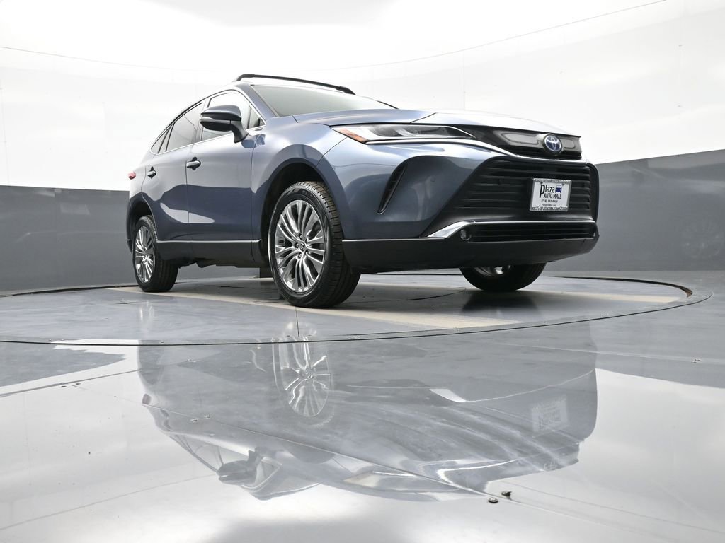 Certified 2023 Toyota Venza XLE AWD/4WD image 28