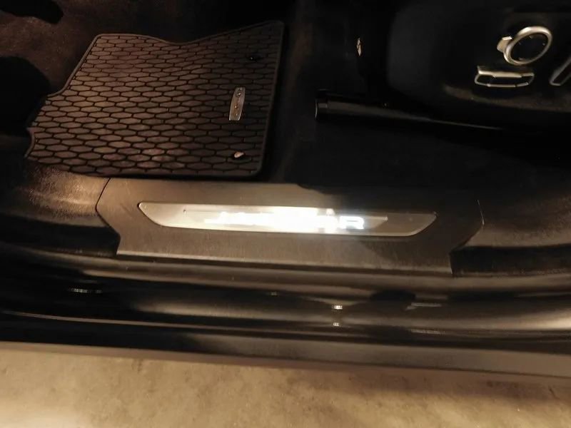 Used 2019 Jaguar F-PACE S AWD/4WD image 27