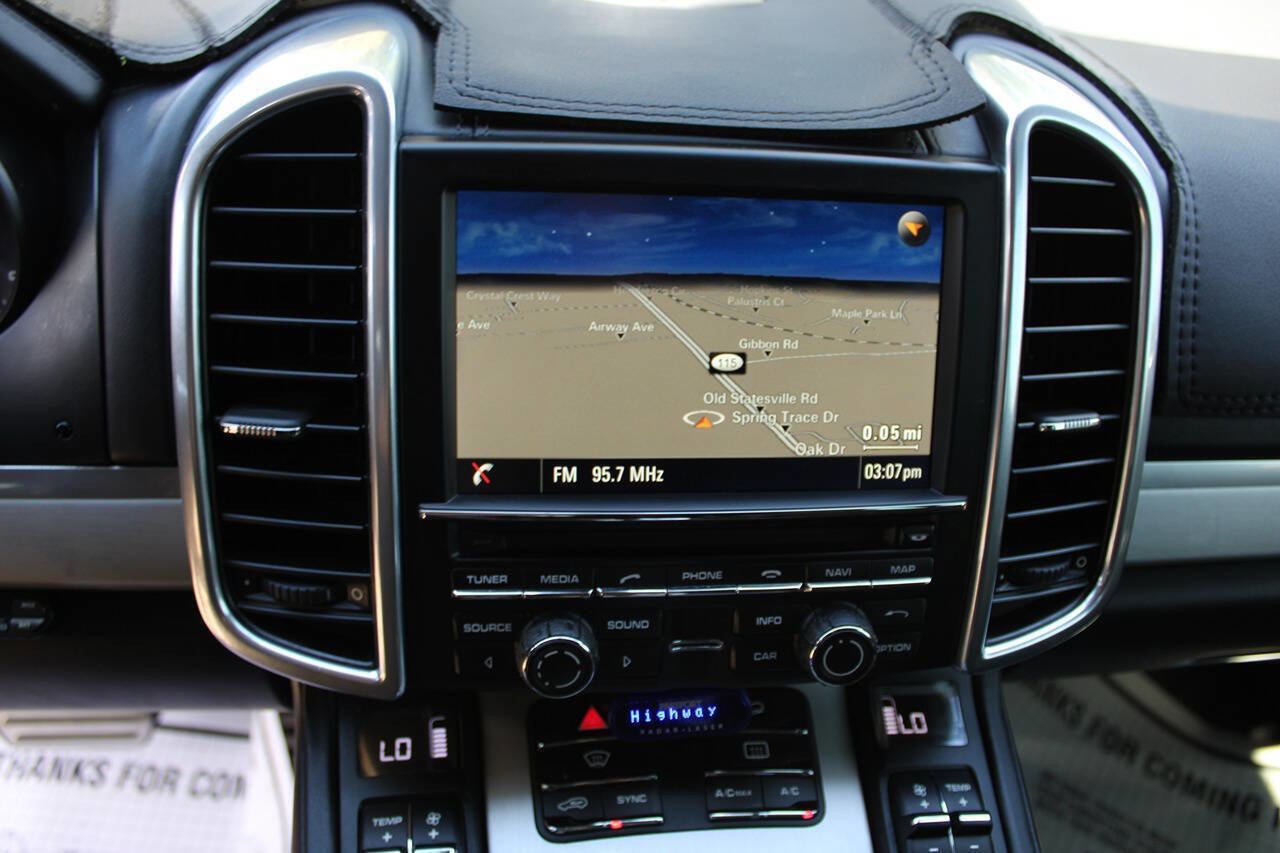 Used 2016 Porsche Cayenne GTS AWD/4WD image 23