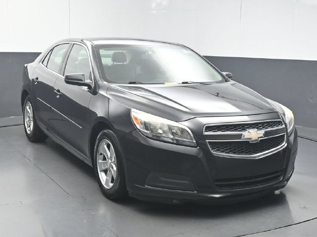 Used 2013 Chevrolet Malibu LS w/ Protection Package FWD image 2