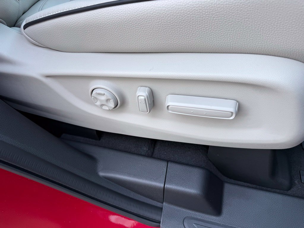 Used 2026 Honda Odyssey Touring image 41