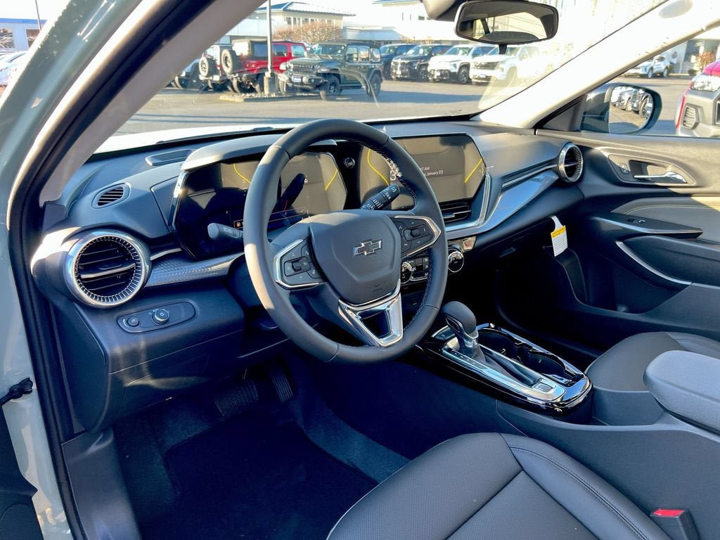 New 2026 Chevrolet Trax ACTIV w/ Sunroof Package FWD image 10