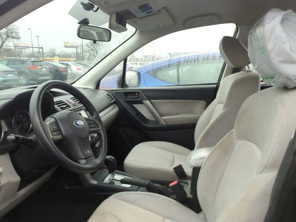 Used 2016 Subaru Forester 2.5i w/ Alloy Wheel Package image 6