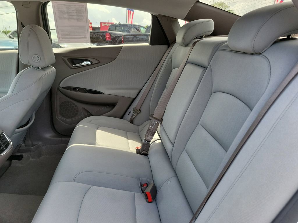 Used 2025 Chevrolet Malibu LT FWD image 16