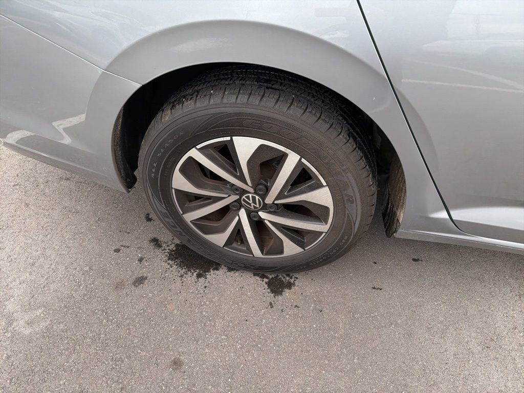 Used 2024 Volkswagen Jetta S image 23