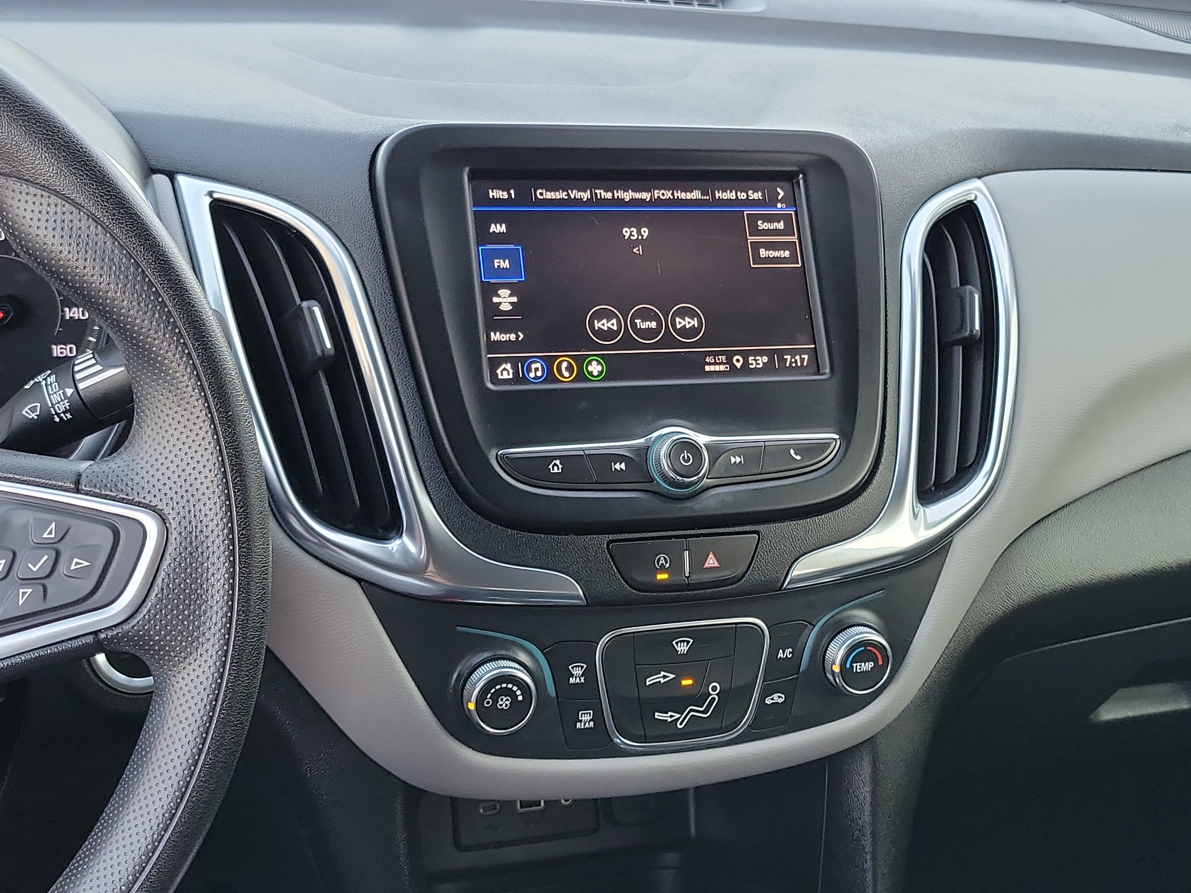 Used 2022 Chevrolet Equinox LT image 11