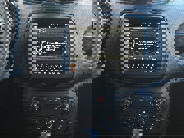 Used 2023 Jeep Renegade Latitude image 16