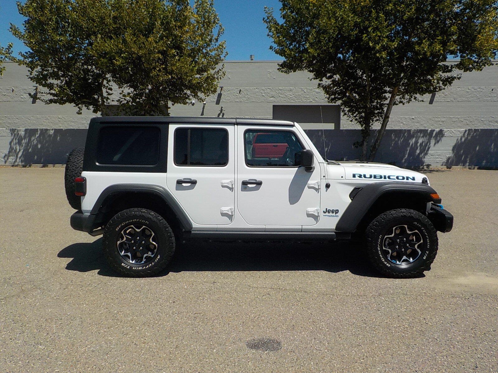 Used 2021 Jeep Wrangler Unlimited Rubicon 4xe w/ Steel Bumper Group AWD/4WD image 4