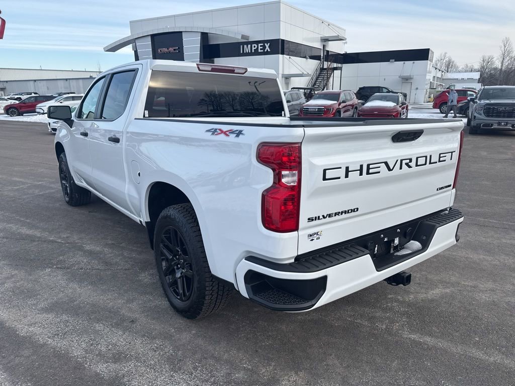 Used 2025 Chevrolet Silverado 1500 Custom w/ Turbomax Blackout Package image 3