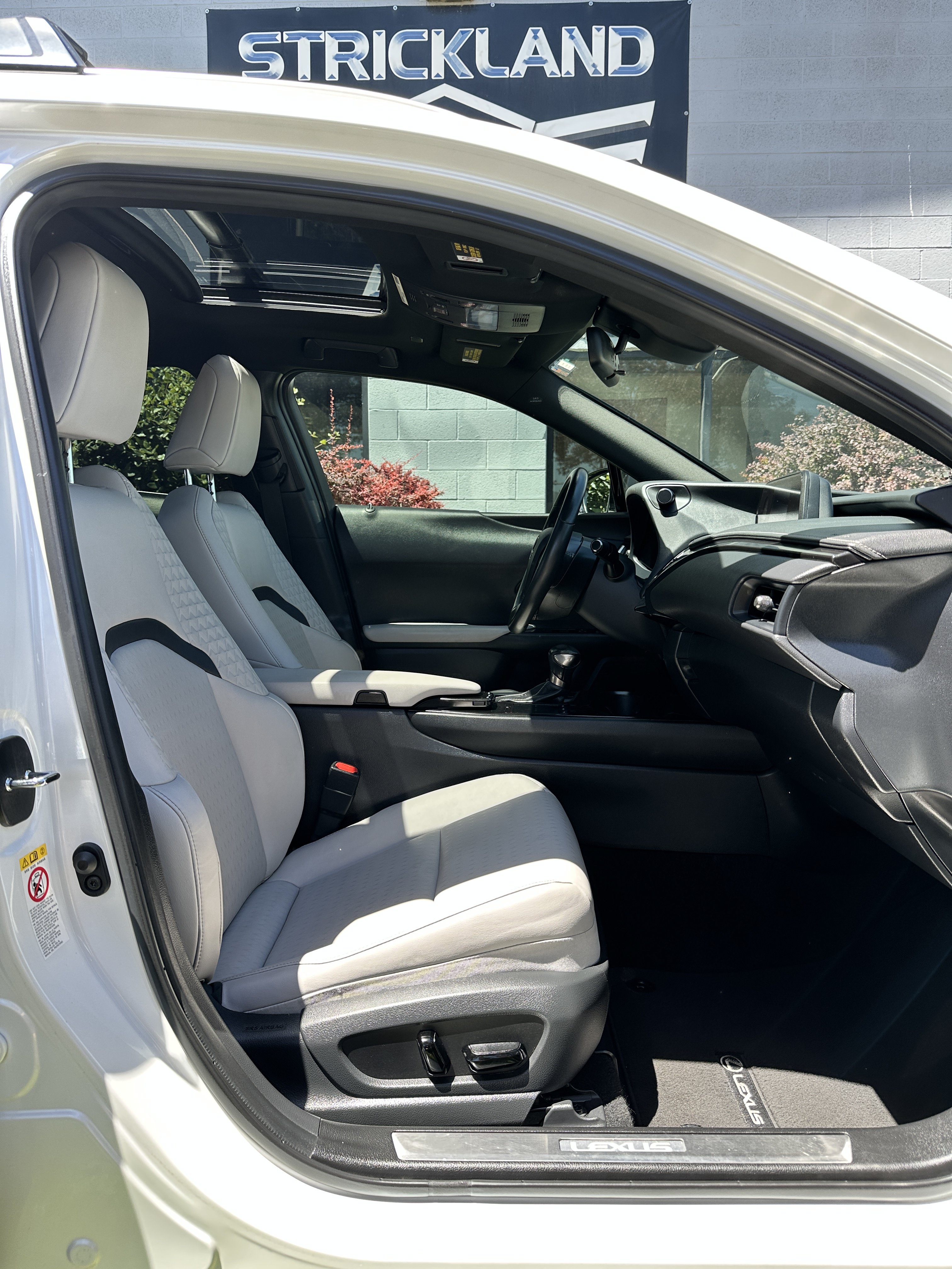 Used 2019 Lexus UX 200 w/ Accessory Package 2 FWD image 22