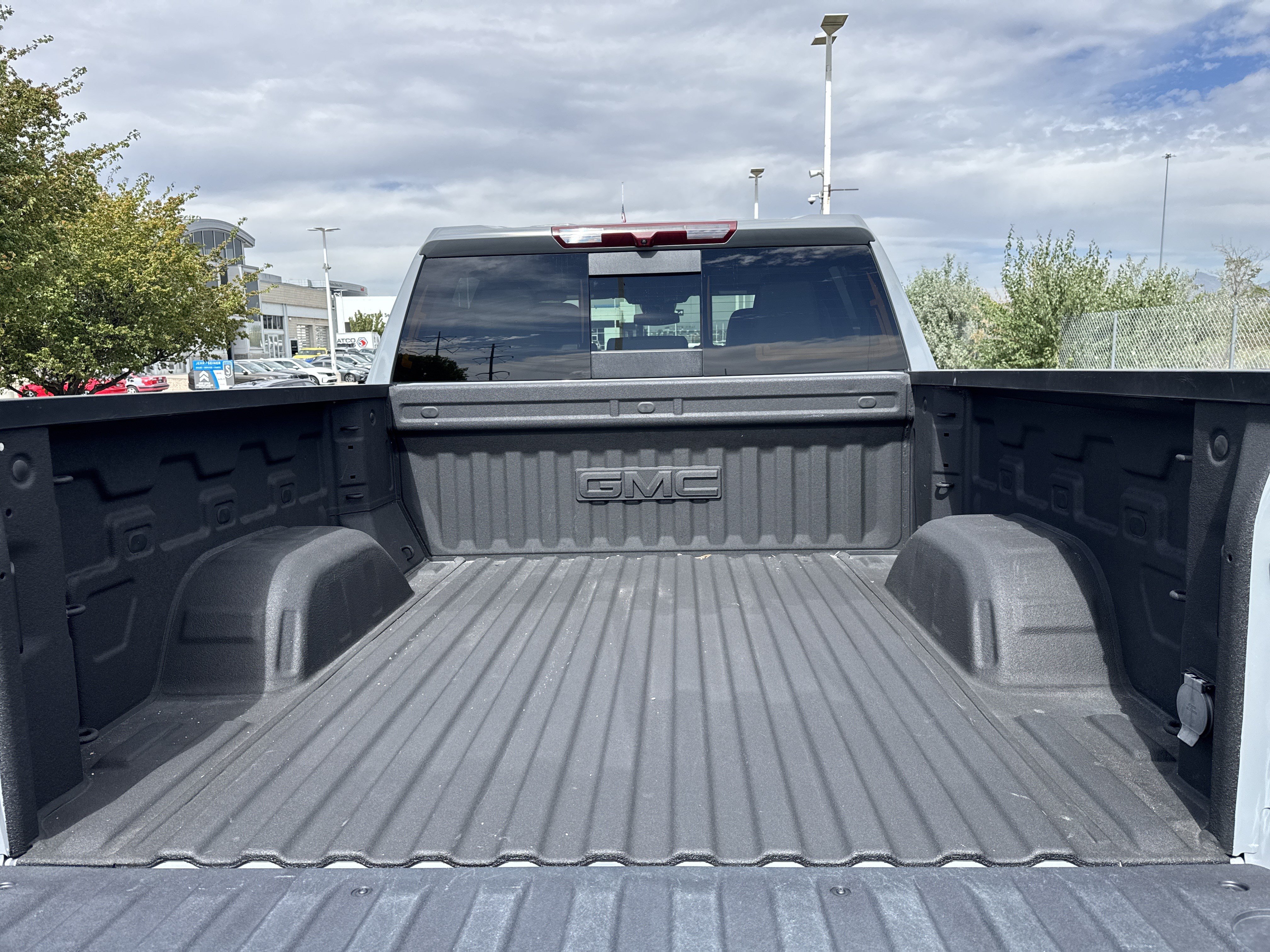 Used 2024 GMC Sierra 1500 Elevation w/ Elevation Premium Package AWD/4WD image 25