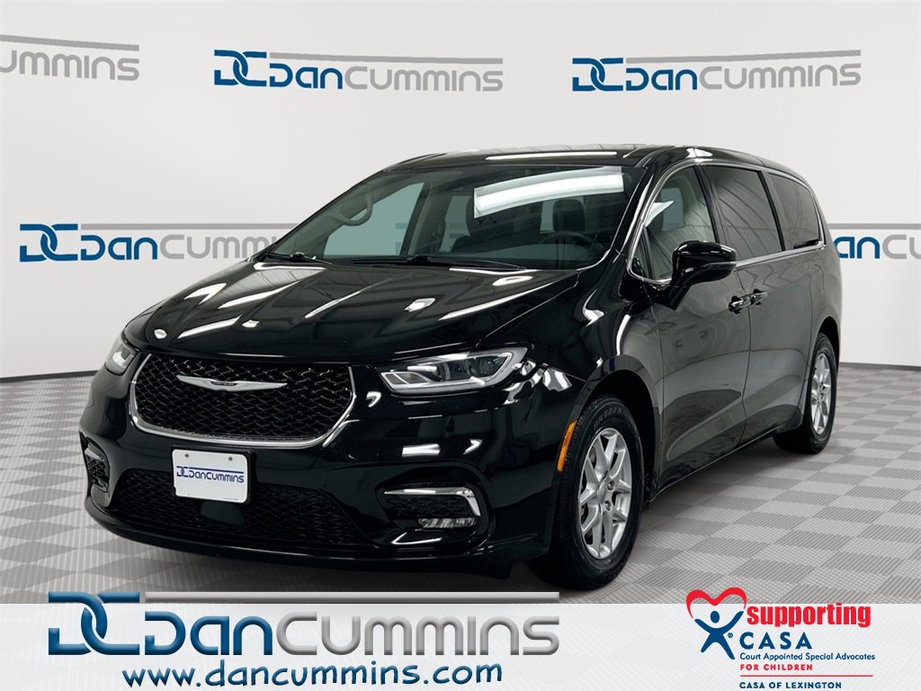 Used 2024 Chrysler Pacifica Touring-L